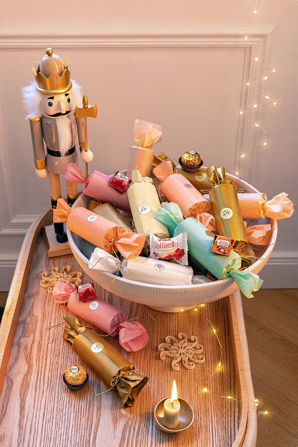 Knallbonbon-Adventskalender aus Papprollen
