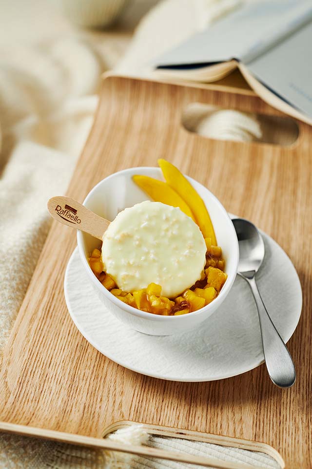 Raffaello Eis mit Mango-Chutney