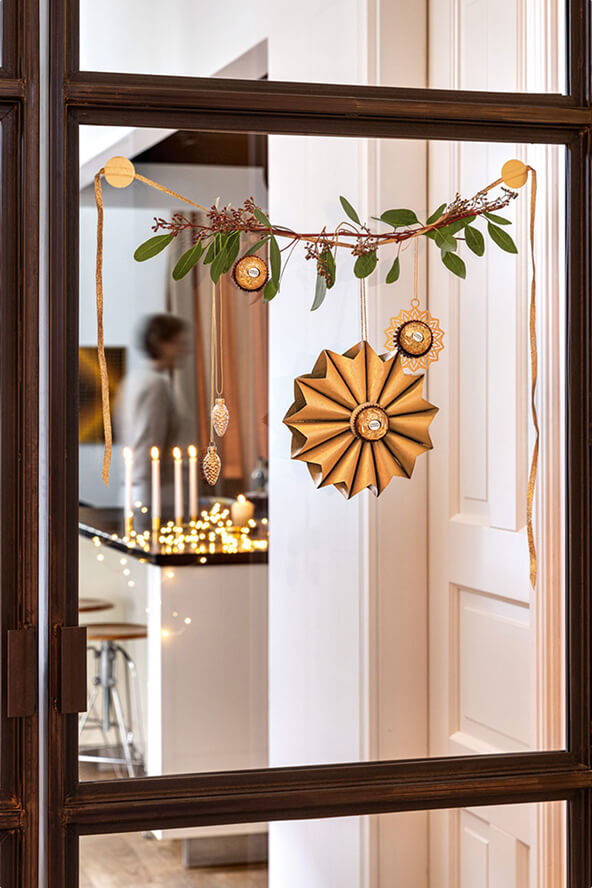 Stern aus Papprollen