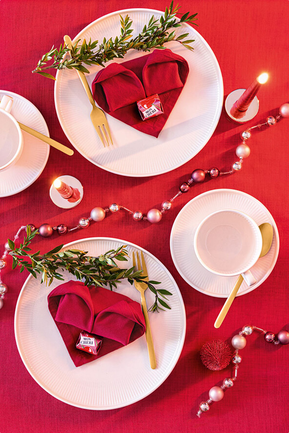 Serviettenfaltidee Herz